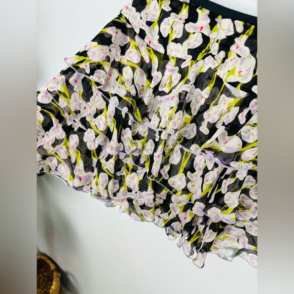Diane Von Furstenberg Y2K Silk Ruffle Layered Ruched Mini Floral Lilly Skirt - Picture 2 of 6